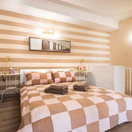Reggio Center Lovely Apartments Реджонель-Эмилия Экстерьер фото