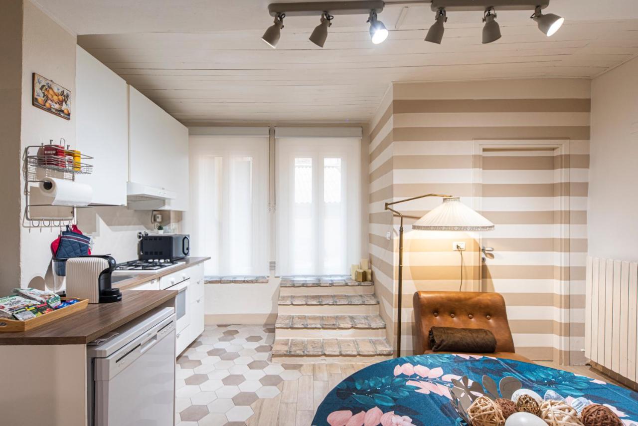 Reggio Center Lovely Apartments Реджонель-Эмилия Экстерьер фото