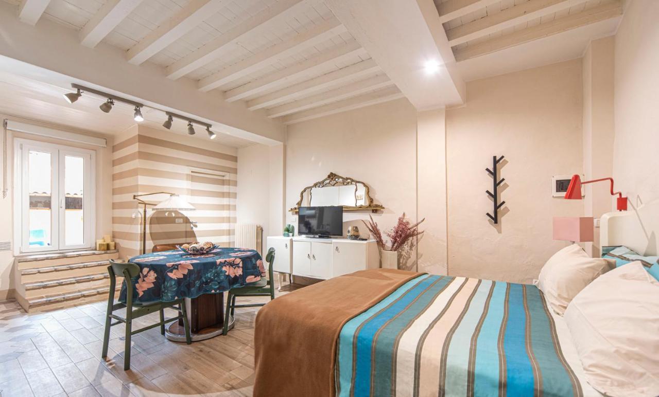 Reggio Center Lovely Apartments Реджонель-Эмилия Экстерьер фото