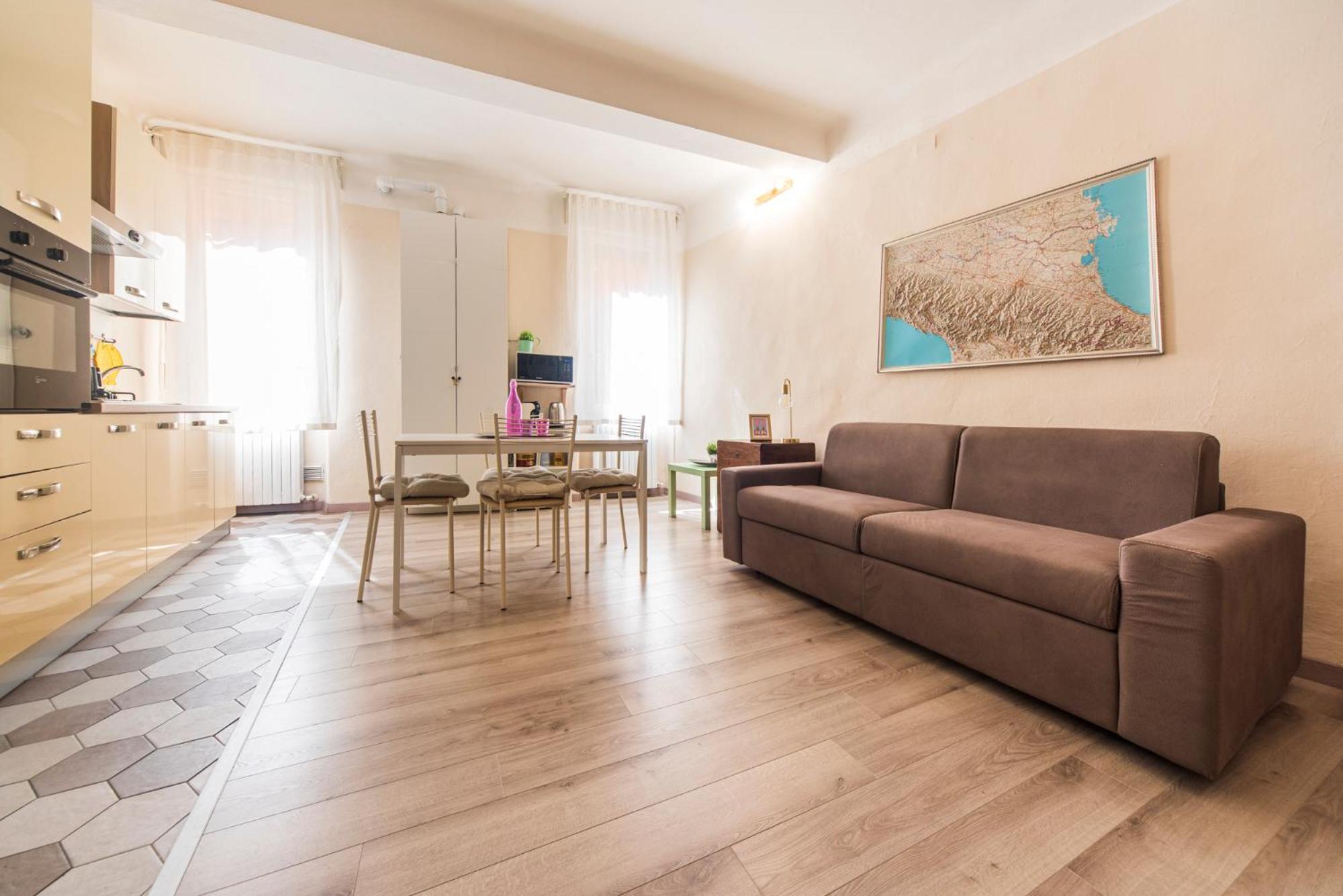 Reggio Center Lovely Apartments Реджонель-Эмилия Экстерьер фото